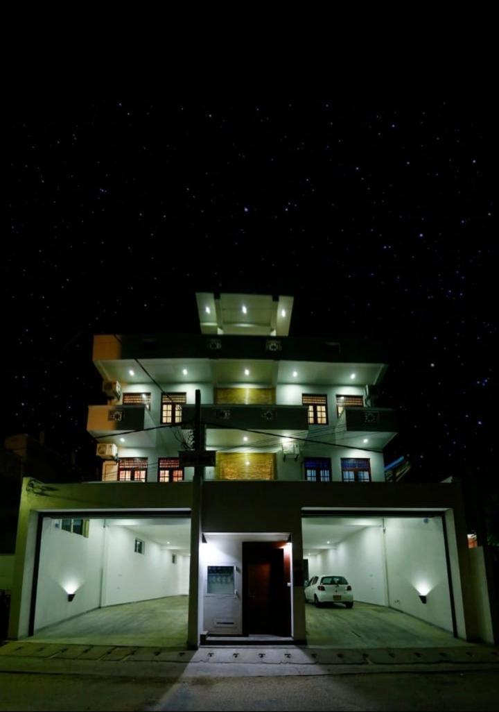 Orchidee Apartments Dehiwala-Mont Lavinia Extérieur photo